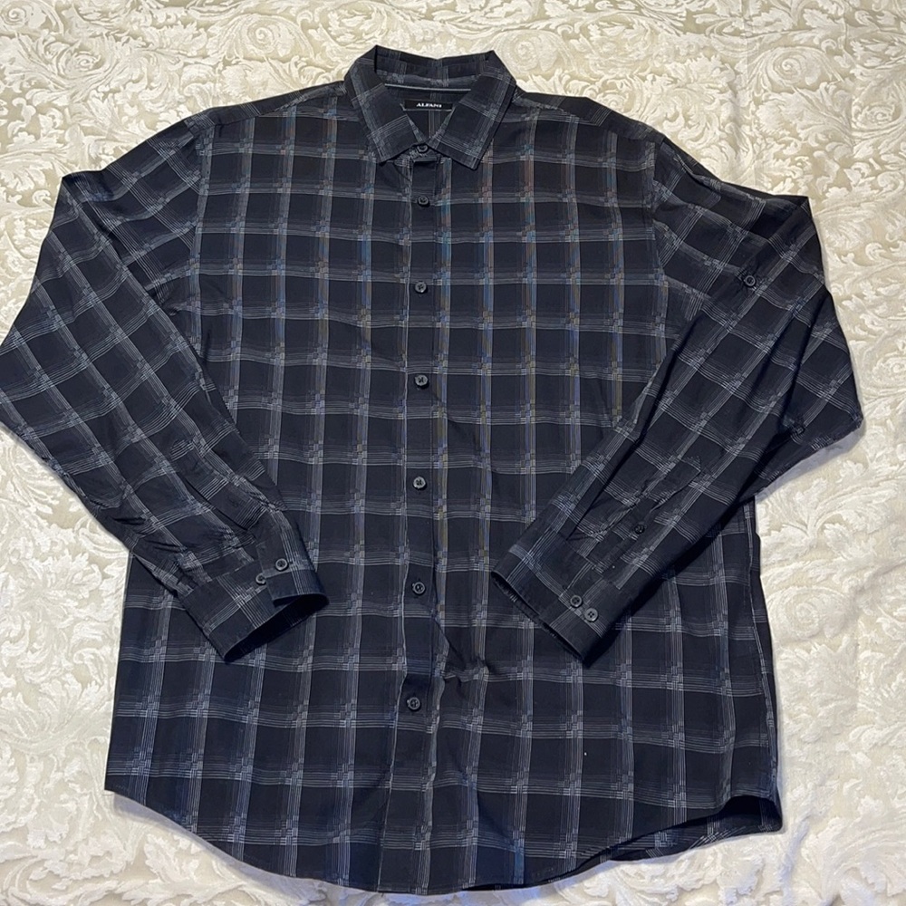 Men’s Alfani Black button down. Size Large.